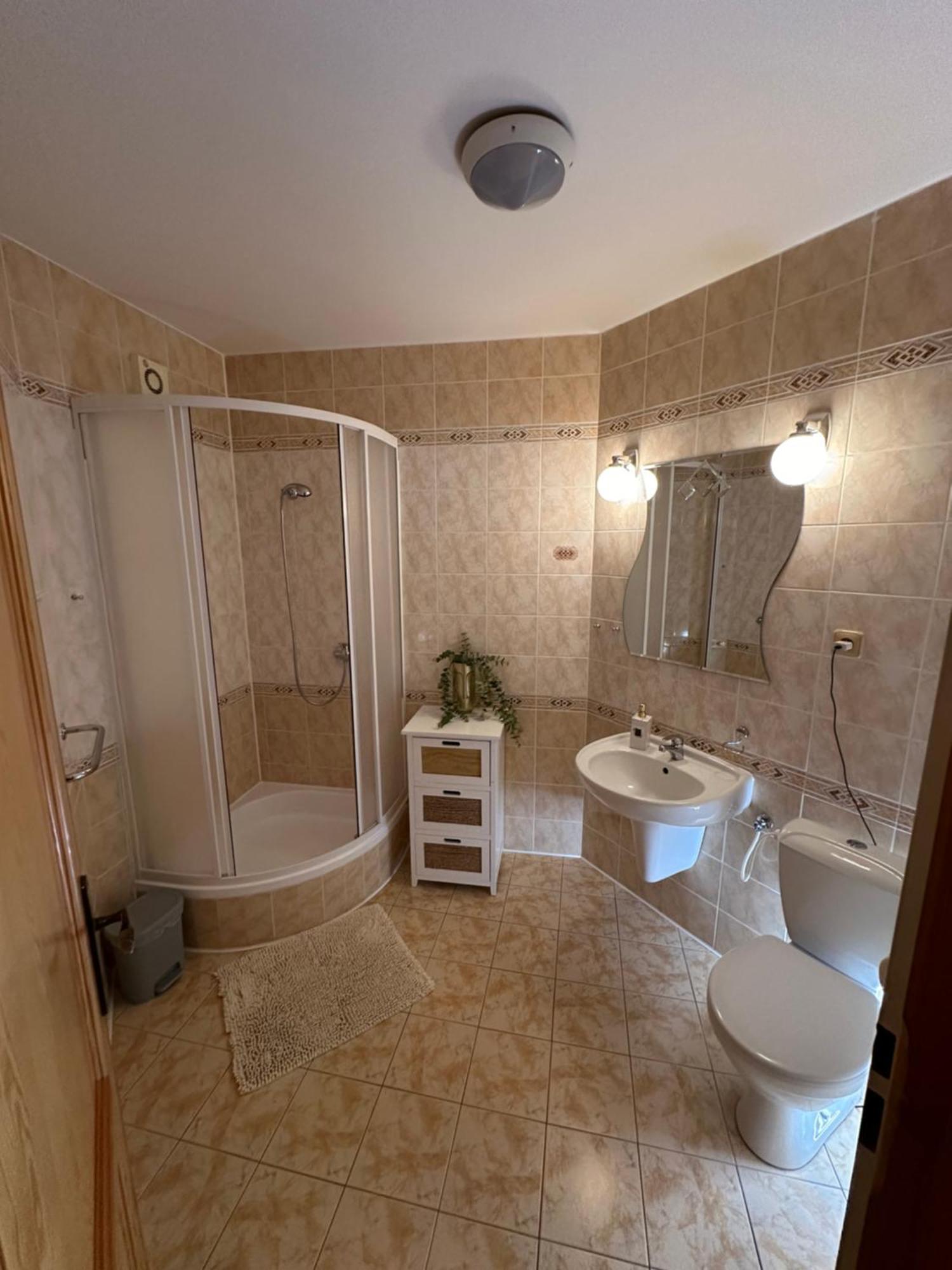 Hotel Penzion Benešov Broumov Exteriér fotografie