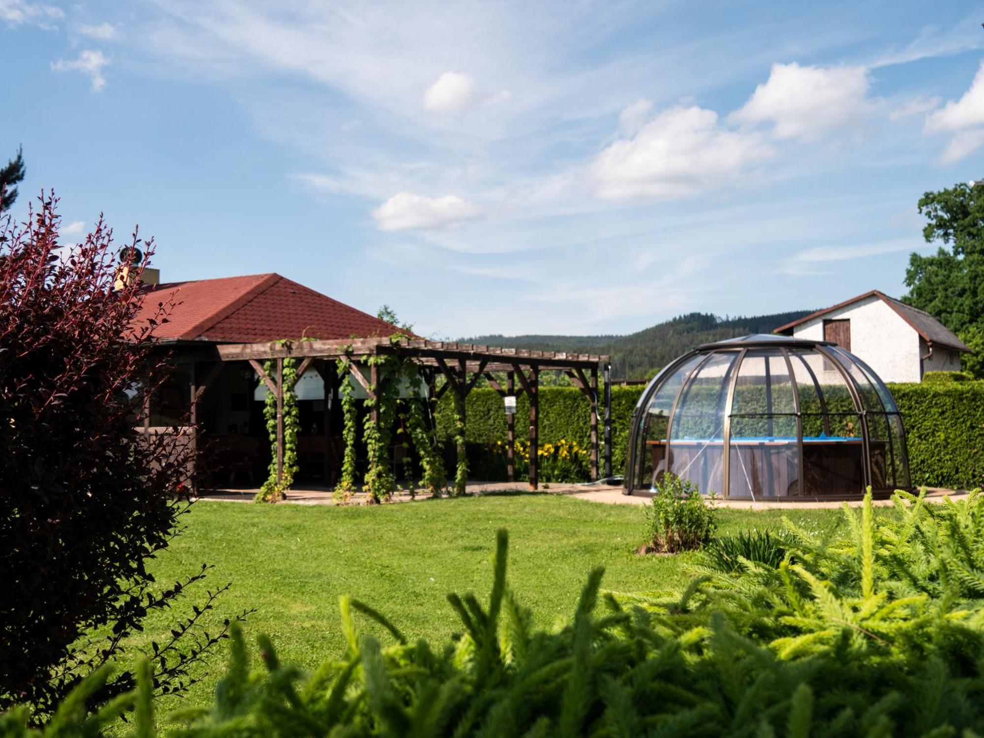 Hotel Penzion Benešov Broumov Exteriér fotografie